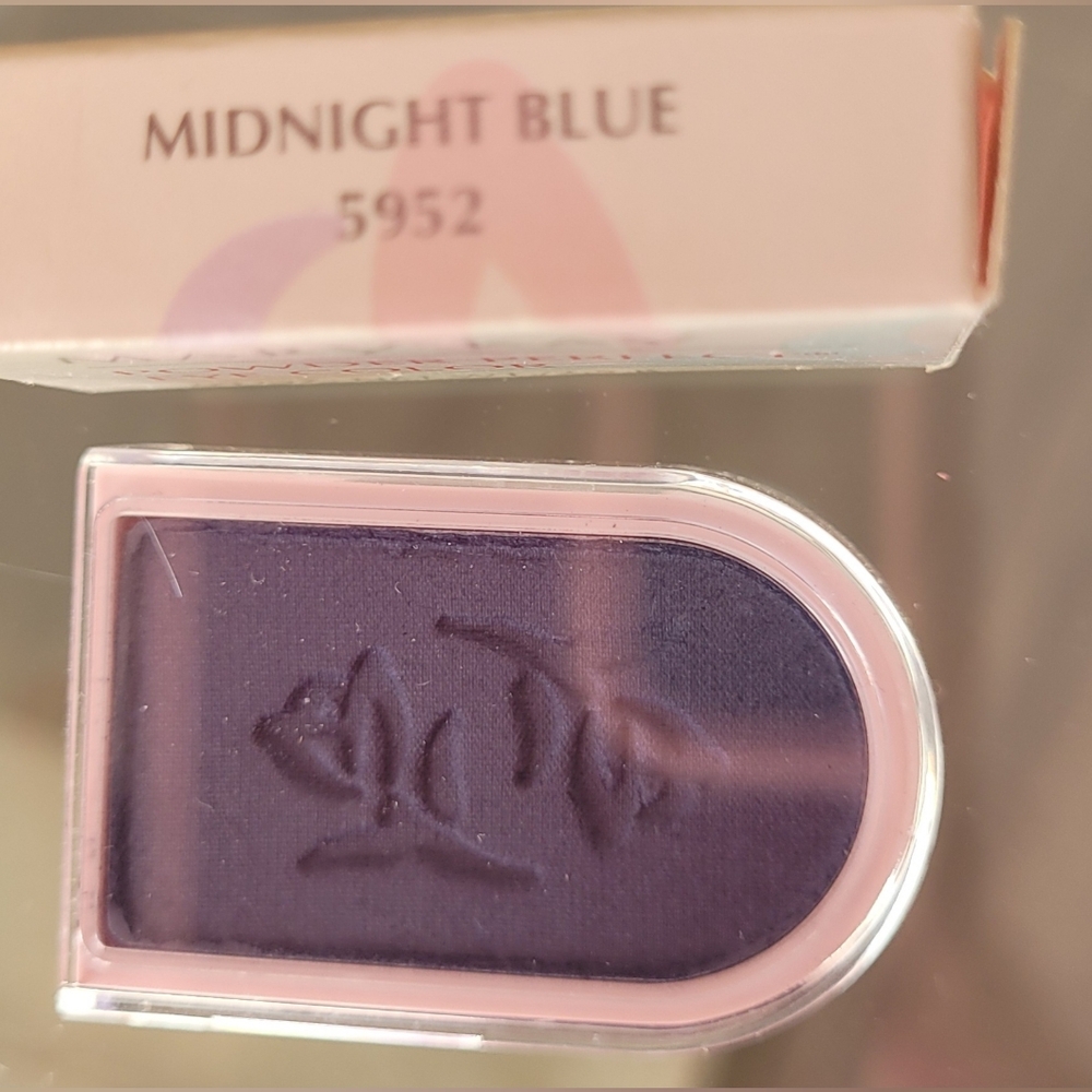 NIB. MARY KAY Midnight Blue Eyeshadow. LAST ONE.